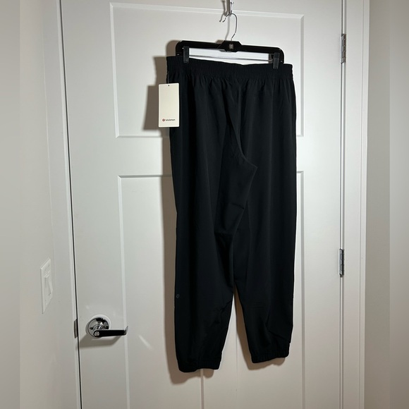 lululemon black jogger track pants NWT - Picture 14 of 15